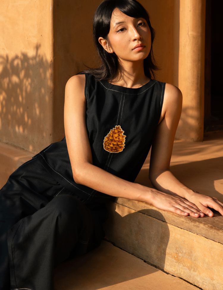 Pinecone-Black-Crop-Top-Set-D.png