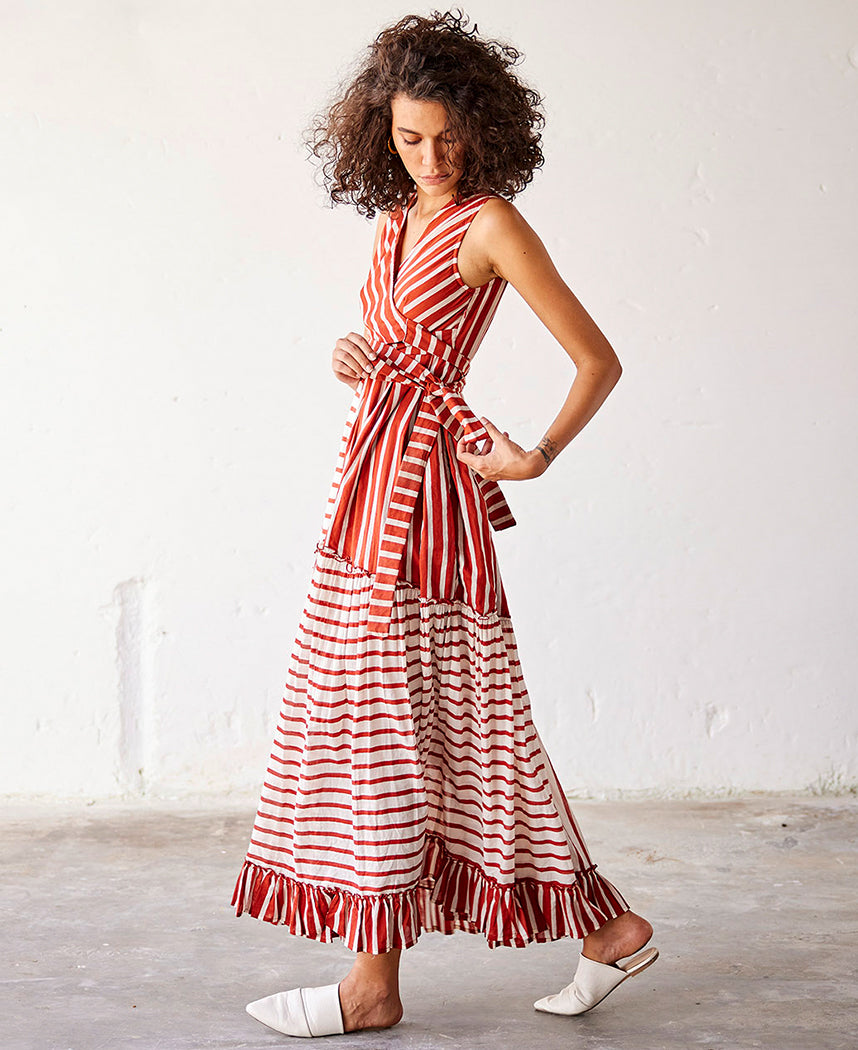 pool party dress for ladies - MEMORANDUM This pink dress is perfect for any summer occasion Pool Beach Themed Party Outfit