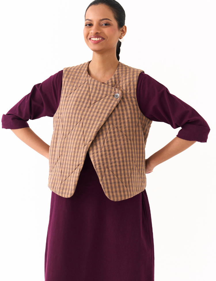 Quilted-Vest-Sienna-D.png