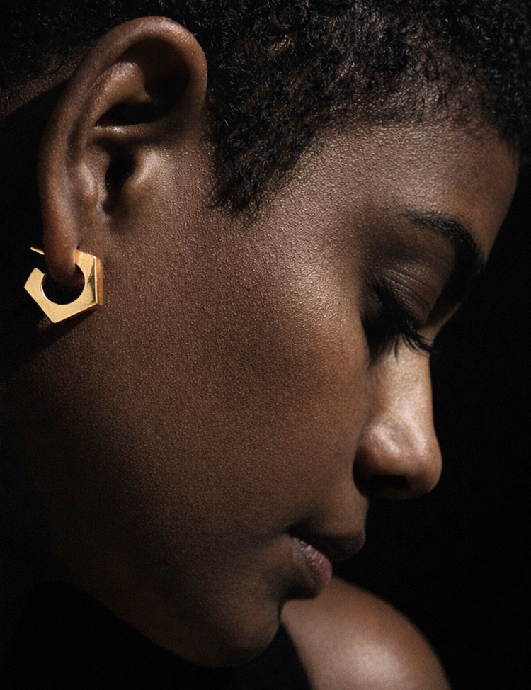 Quint-Earrings-C.png