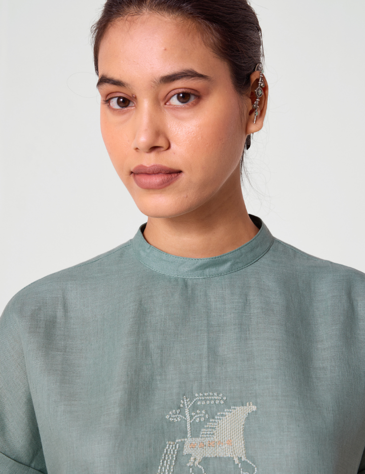 RayyaEmbroideredTop-B_2.png