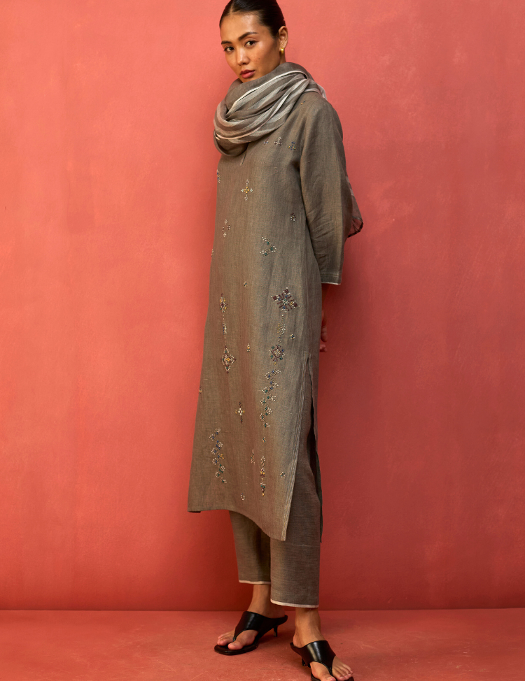 Rena-Hand-Embroidered-Kurta-B_b6a9a974-9f2d-47e8-8e4b-9026da934687.png