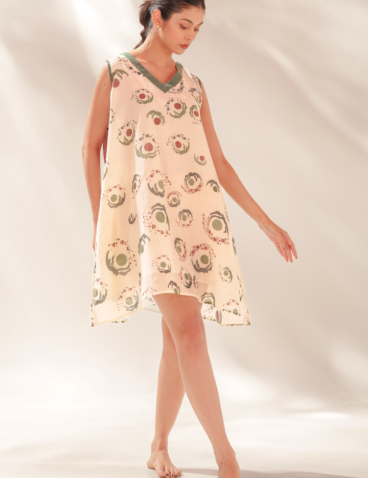 Sangam-Dot-Dress-A.png