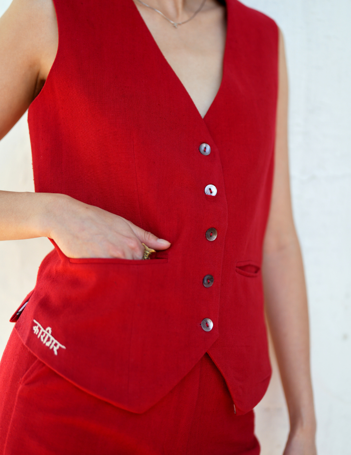Scarlet-Letter-D_55701c3d-db96-462d-bc0f-dce48653d932.png