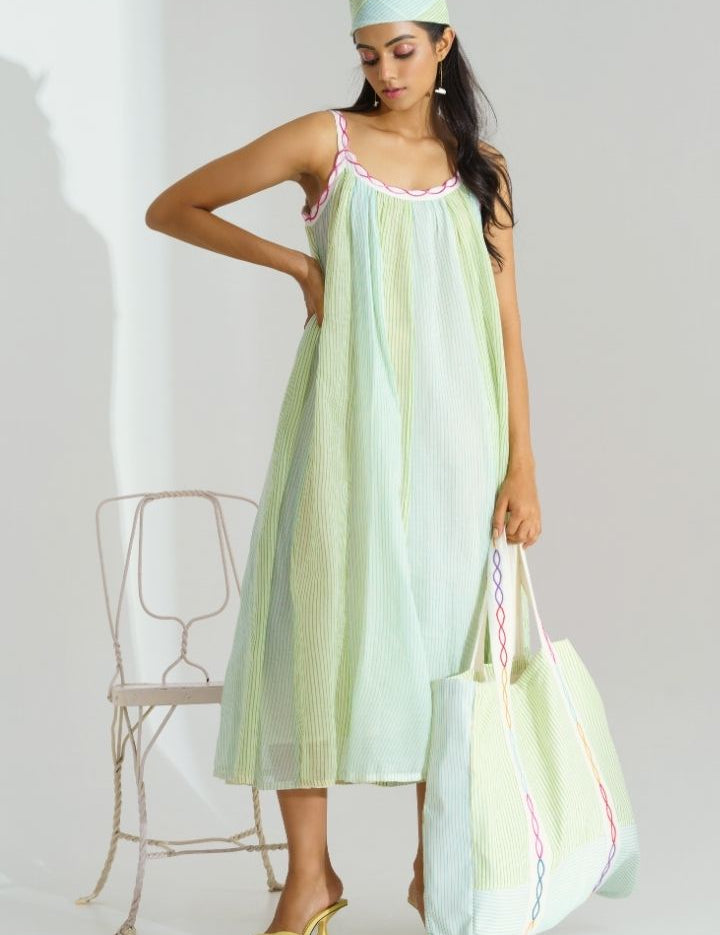 Sea-Coast-Dress-D_2d0575aa-c9af-41bf-aa53-007fd364d7c0.jpg
