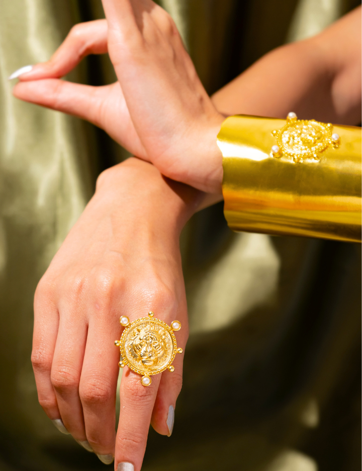 Shera-Bracelet-B_c28d6dc5-2bbb-43c6-9cee-588a19d0b042.png