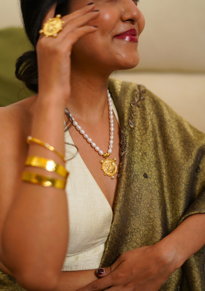 Shera Necklace