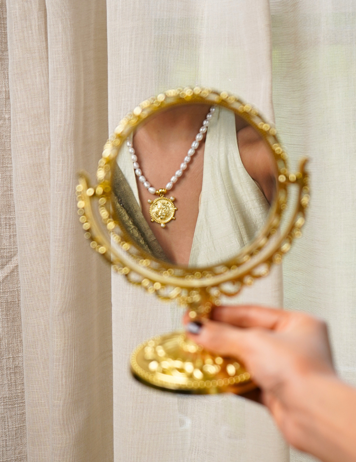 Shera-Necklace-B.png
