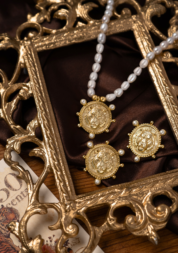 Shera Necklace