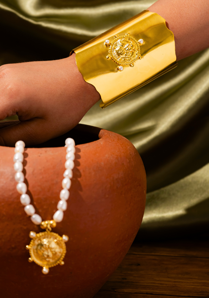 Shera Necklace