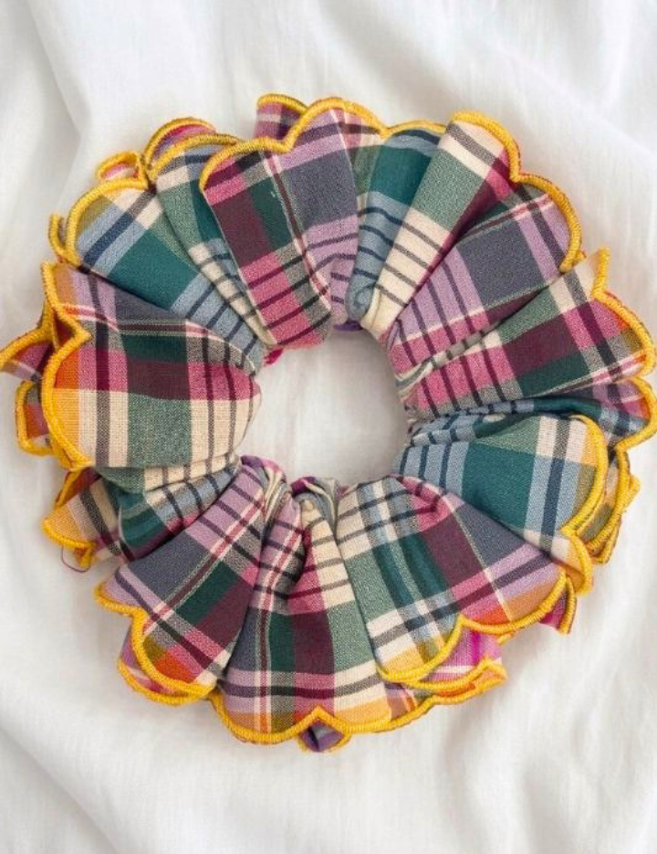 Sherbet-Scallop-Scrunchie-A.png