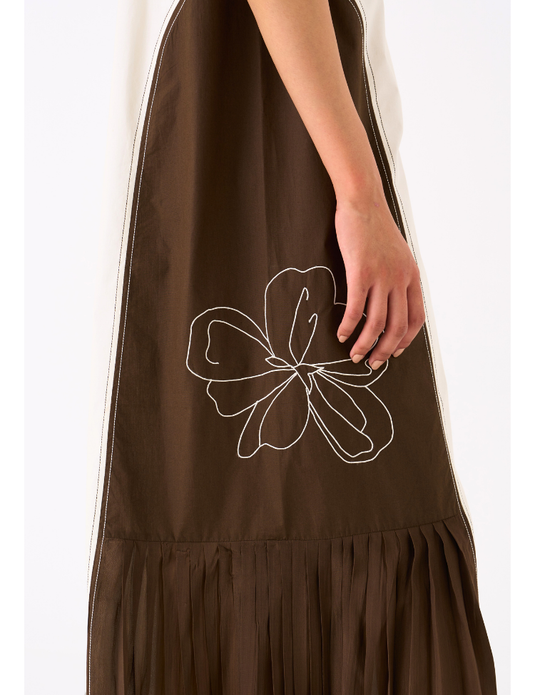 Side-U-Pleat-Dress-C.png