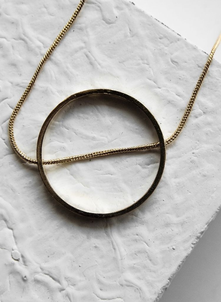 Slit A Circle Necklace RTS