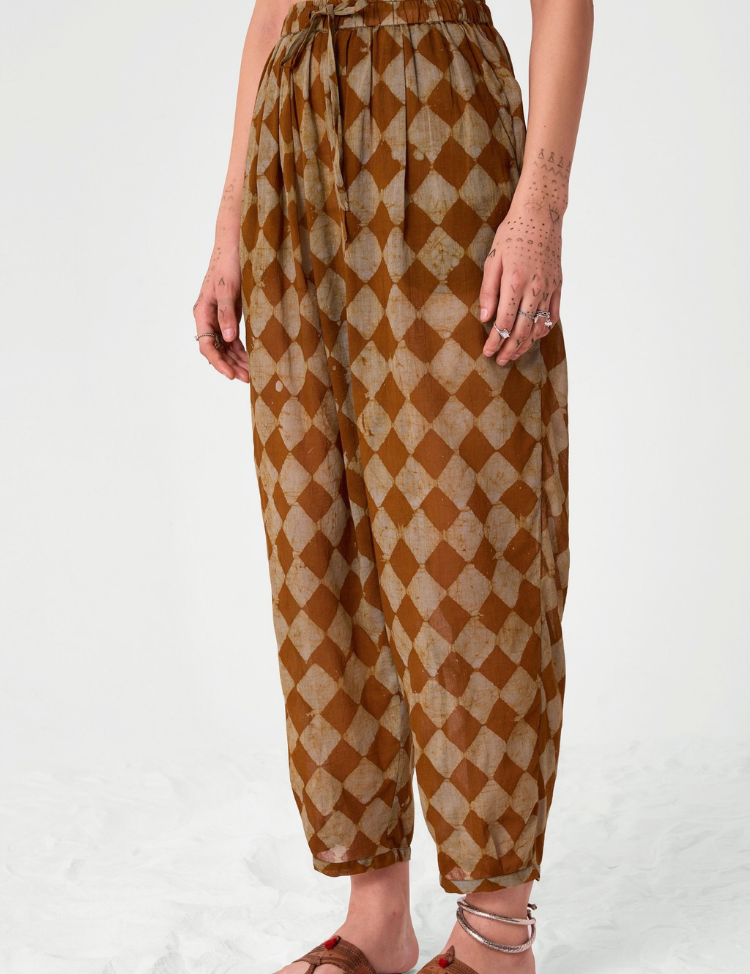 SonjaBatikPants-C.png
