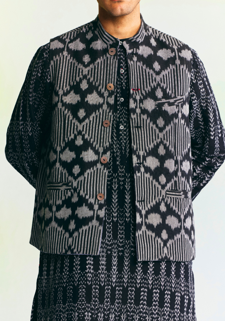 Static Band Collar Waist Coat
