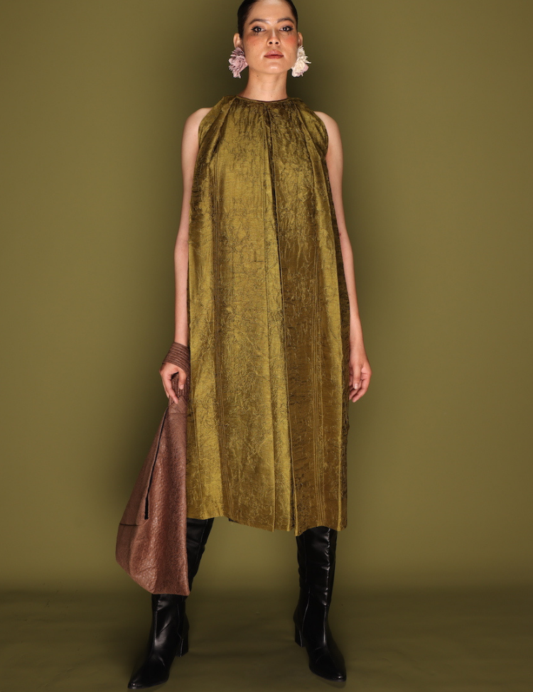 Stone-Dress-Gold-E.png