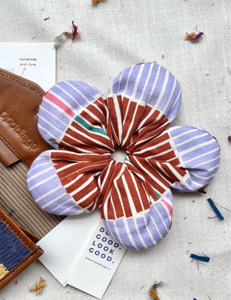 Striped-Floral-Scrunchie-C.png