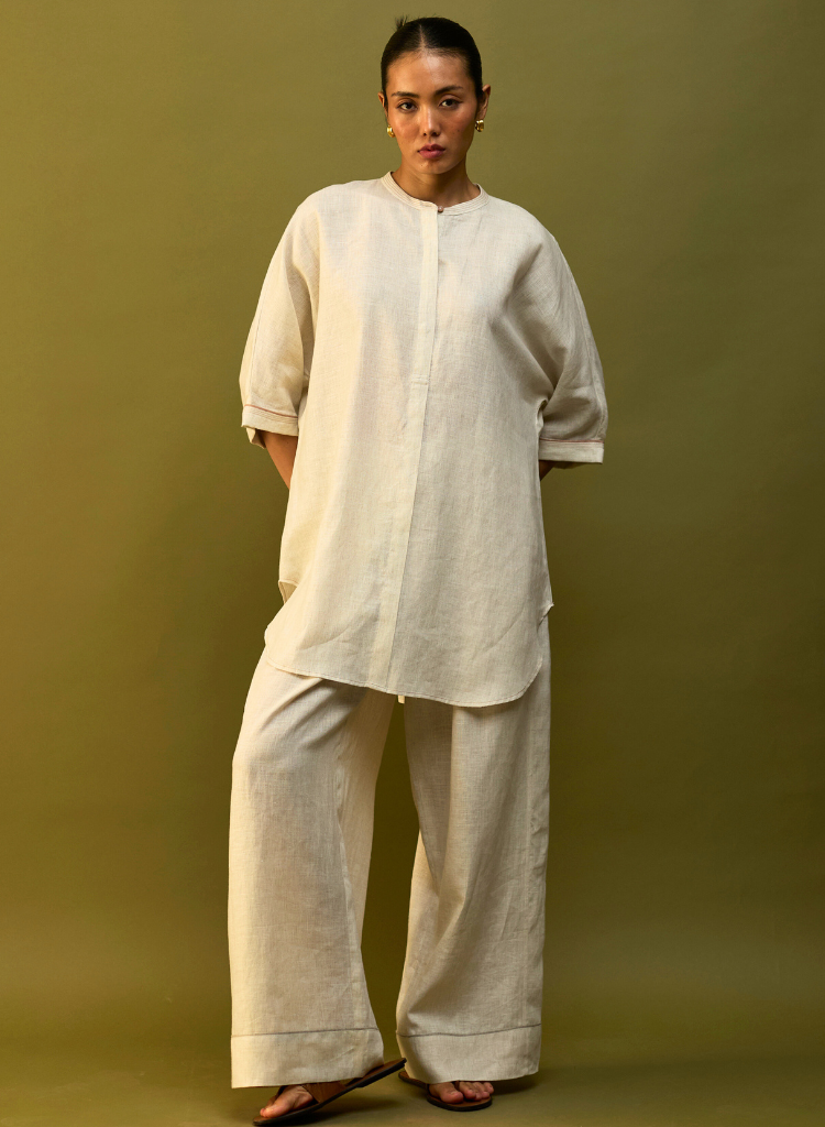 Sumire Curved Hem Top