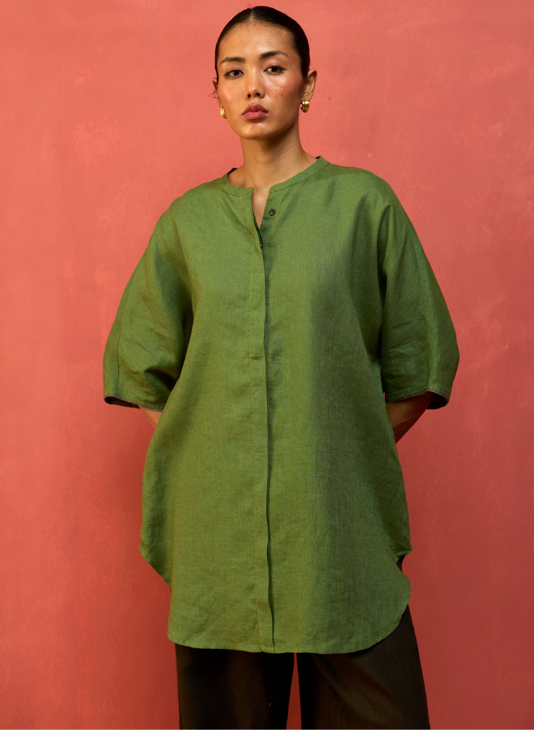 Sumire Curved Hem Top