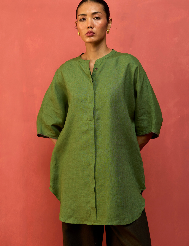 Sumire Curved Hem Top