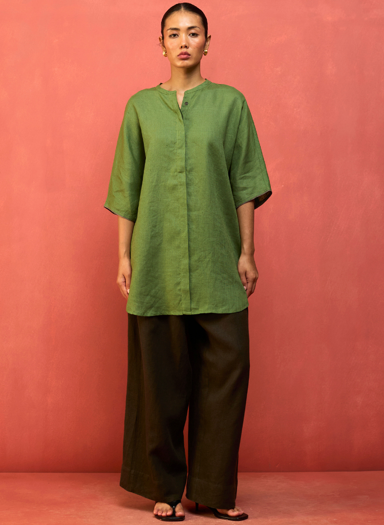 Sumire Curved Hem Top