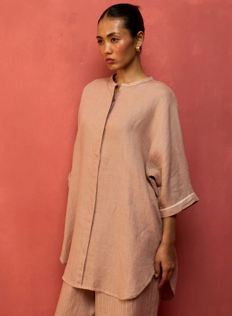 Sumire Curved Hem Top