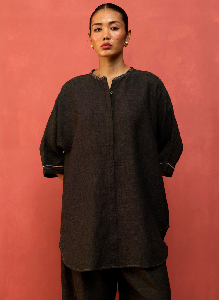 Sumire Curved Hem Top