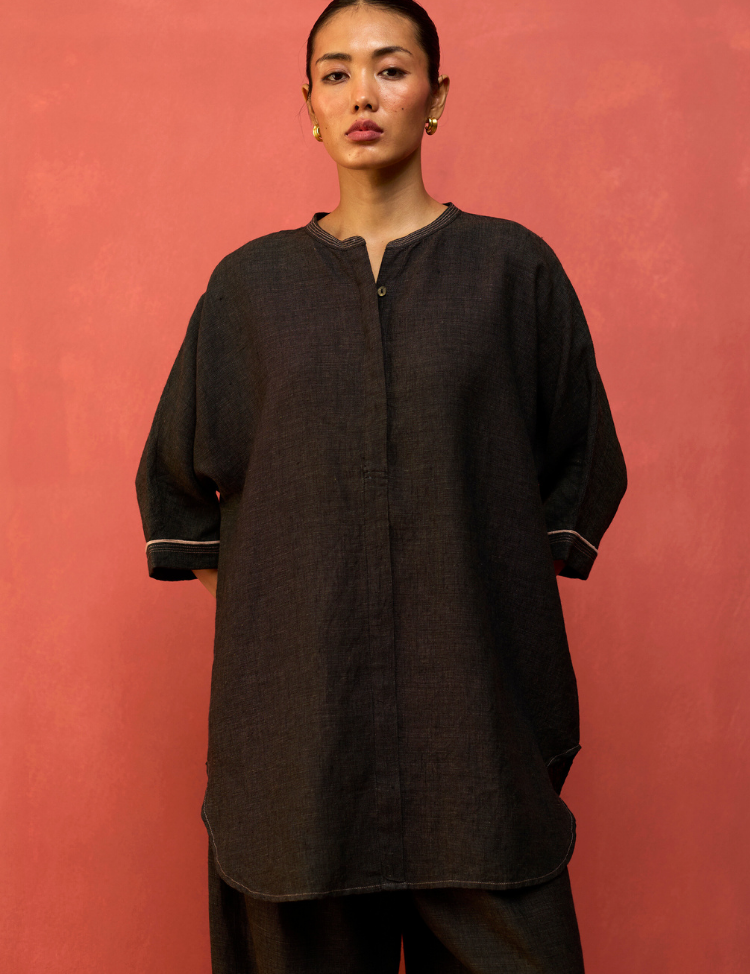 Sumire Curved Hem Top