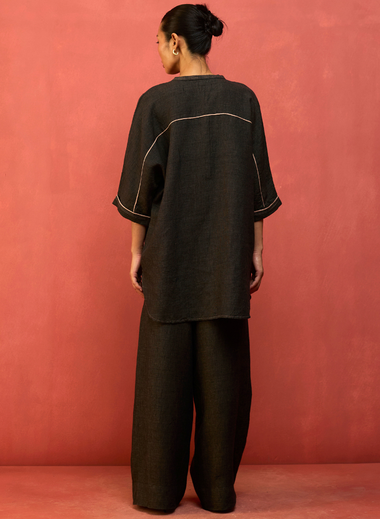 Sumire Curved Hem Top