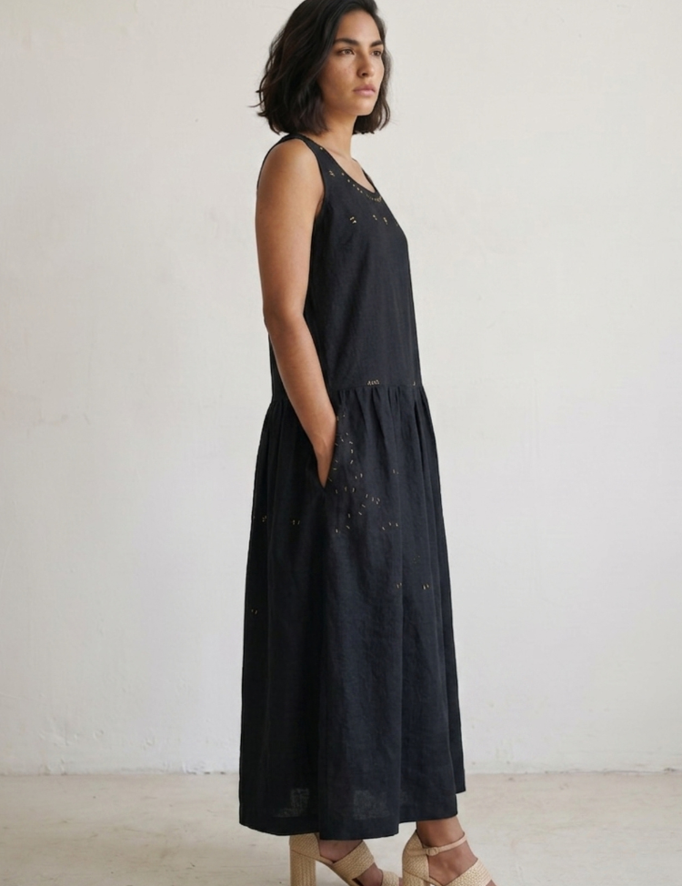 Susan-Noir-Dress-B.png