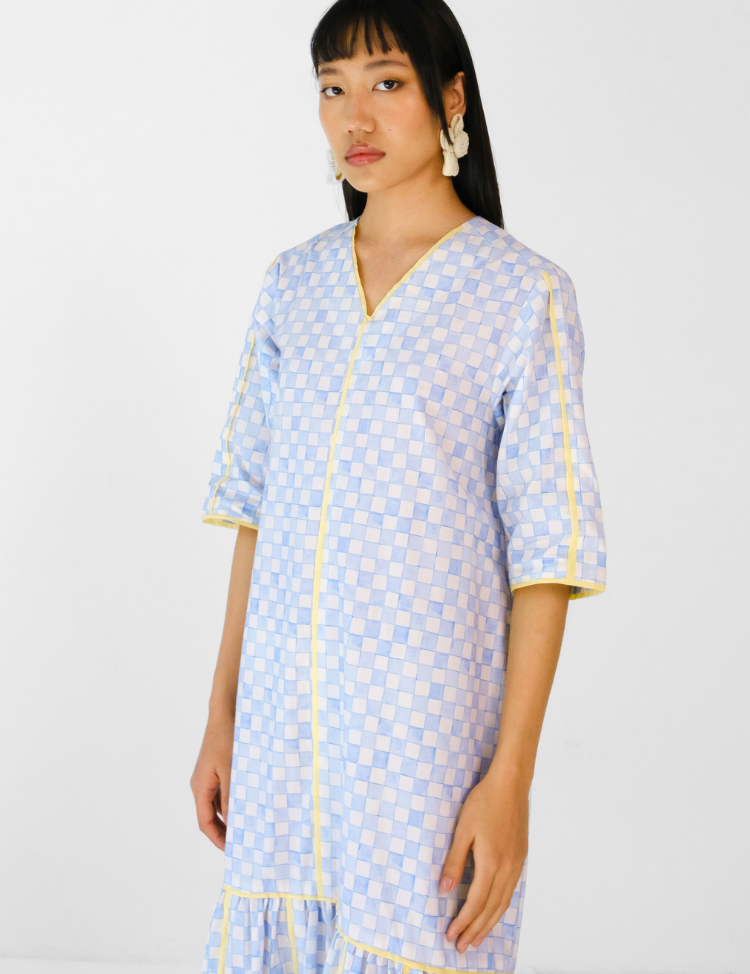 Svalbard-Checkered-Dress-Blue-B.png