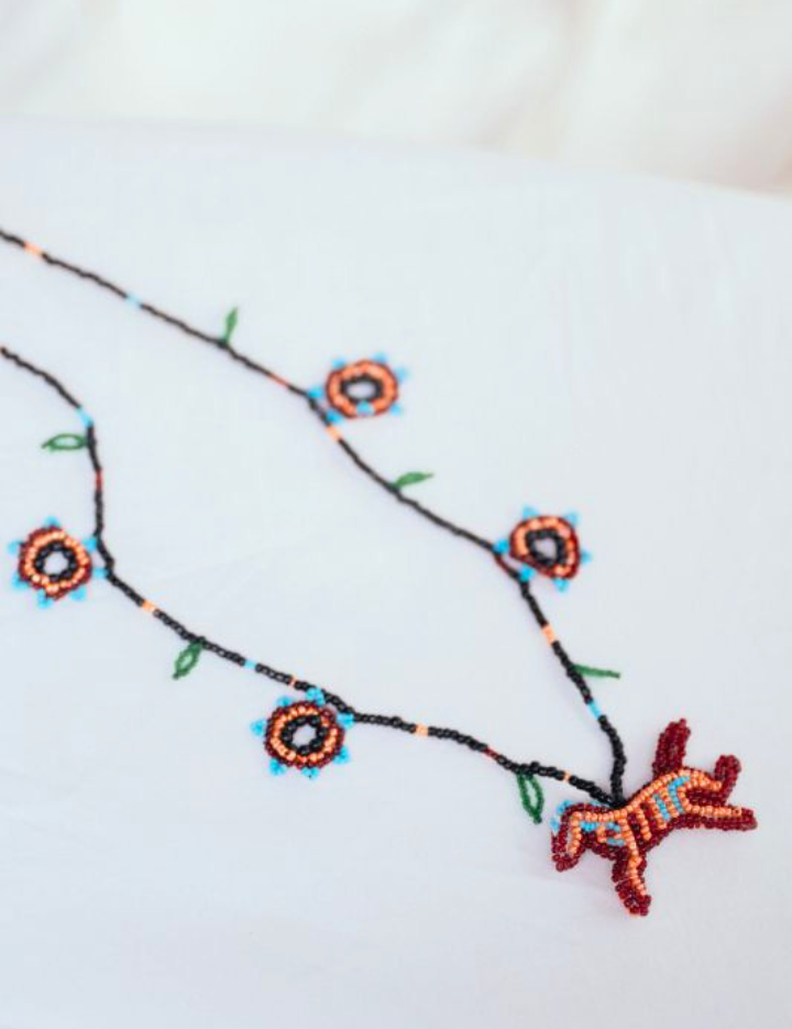 The-Horse-Necklace-B.png