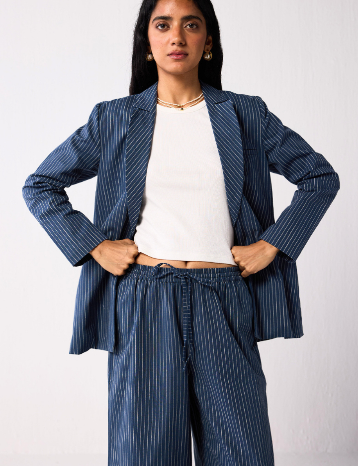 The-Weekday-Blazer-Blue-Stripes-D.png