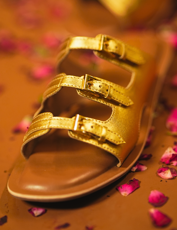 Traya-Gold-Sandals-C.png