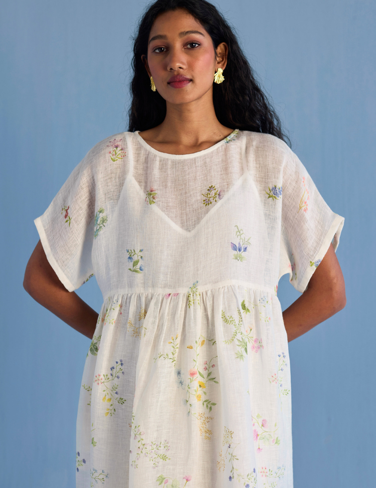 Uniko-Pleated-Dress-White-B.png