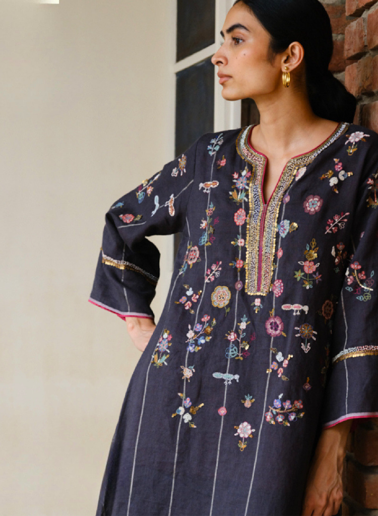 Ura Embroidered Kurta