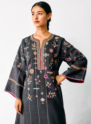 Ura Embroidered Kurta