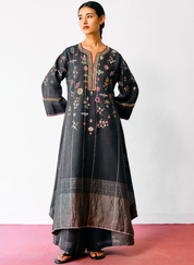 Ura Embroidered Kurta