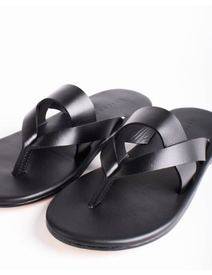 V-Strap Chappals
