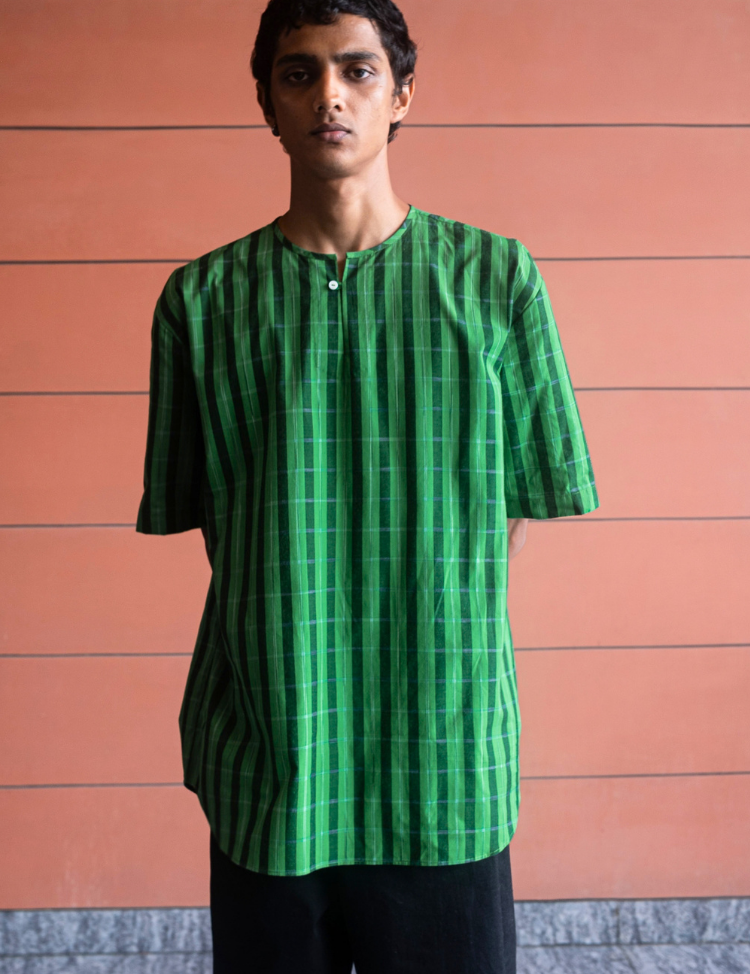 Very-Green-Tee-Men-B.png