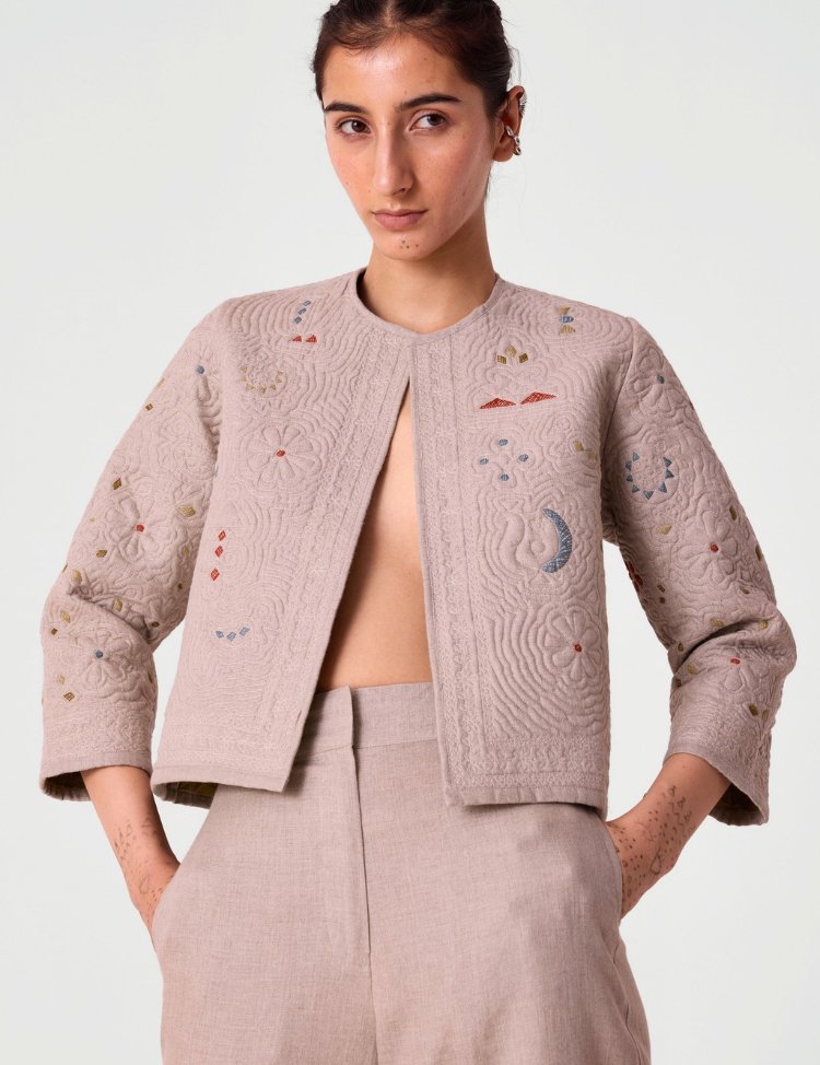 Vipra_Quilted_Embroidered_Jacket-E.png