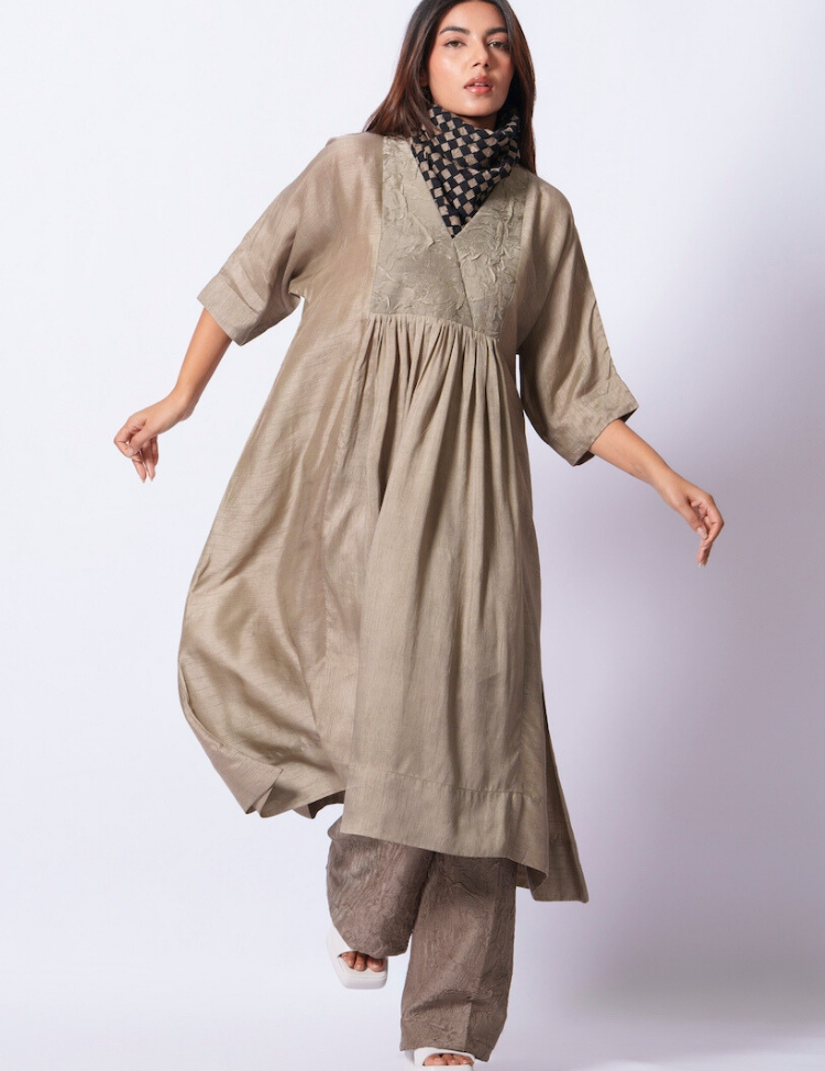 Wave-Tunic-B_c8e4627c-a4e2-4b91-9679-601dad70f70b.png