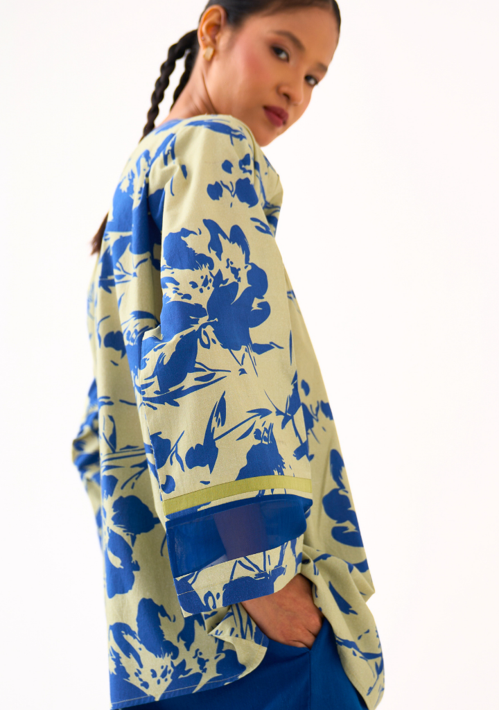 Wide Sleeve Gather Neck Top