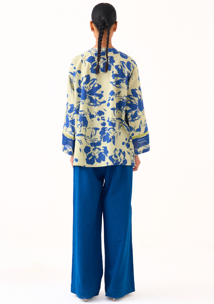 Wide Sleeve Gather Neck Top