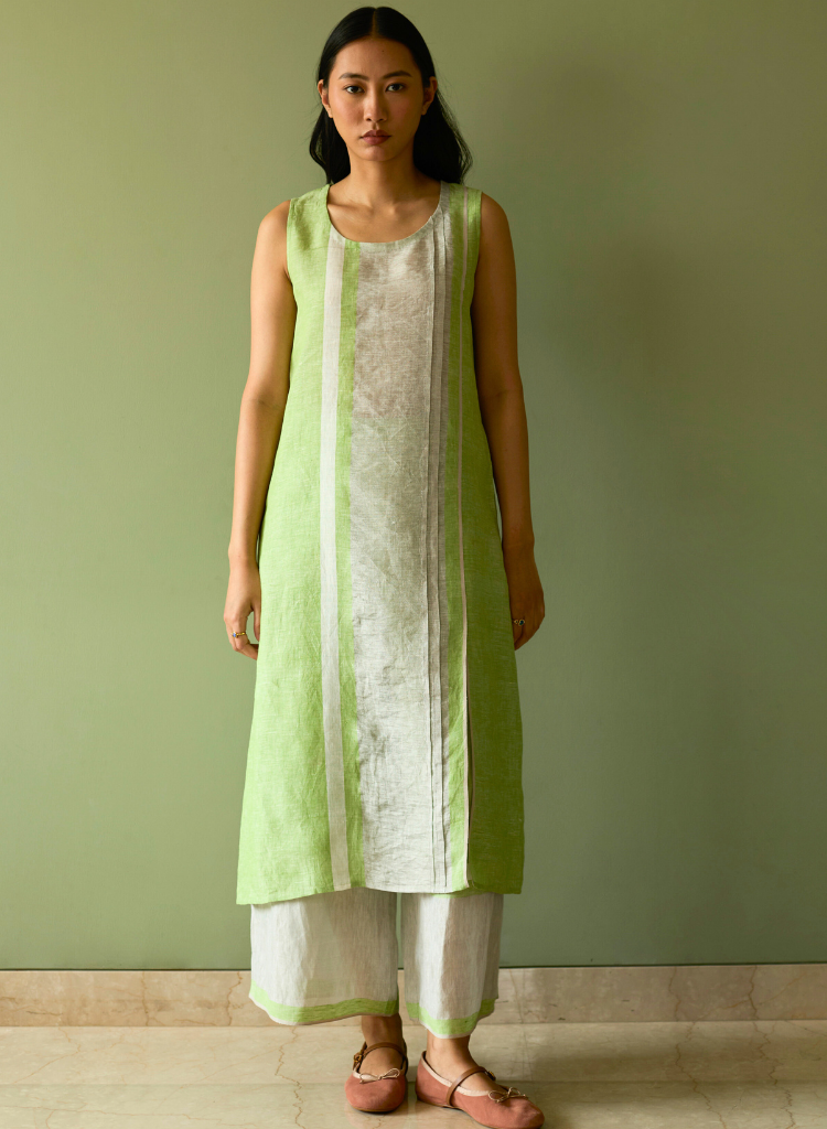 Yara Sleeveless Border Kurta