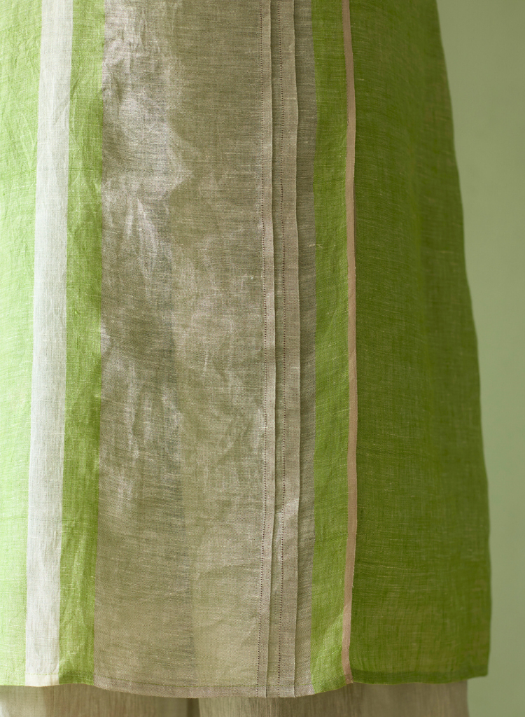 Yara Sleeveless Border Kurta