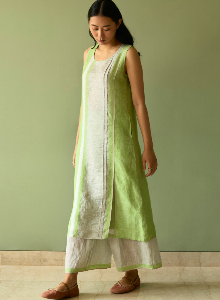 Yara Sleeveless Border Kurta
