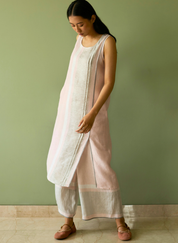 Yara Border Kurta Set
