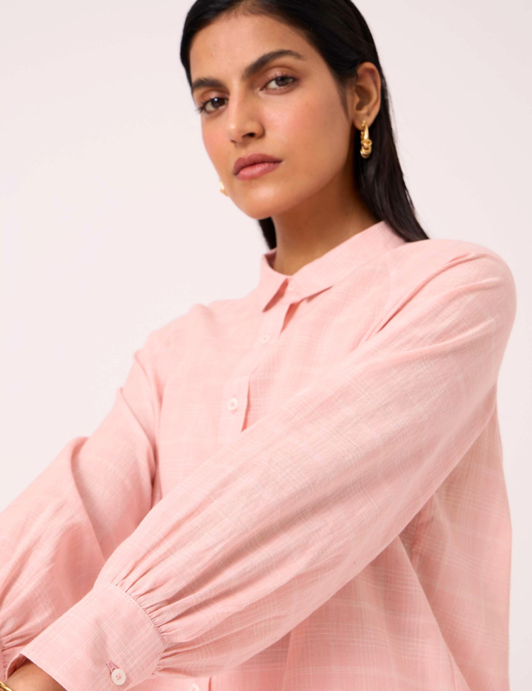 Yeji-Shirt-Pink-C.png