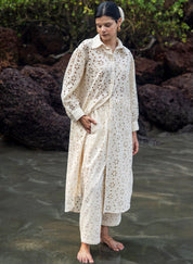 Zinnia Embroidered Set